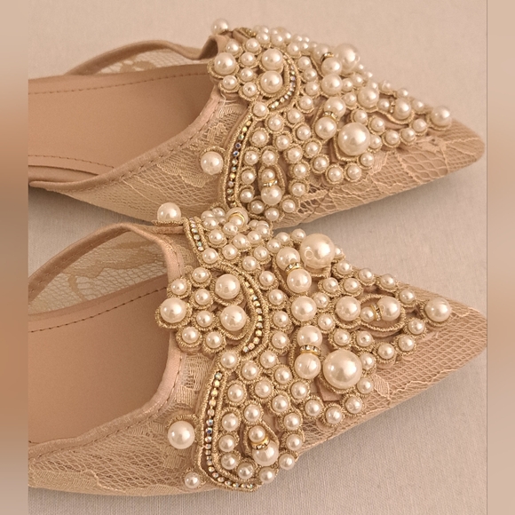 NEW Cream/Tan Pearl Beaded Lace Faux Leather Pointed-Toe Back Strap Flats, Sz 10 - Picture 3 of 9